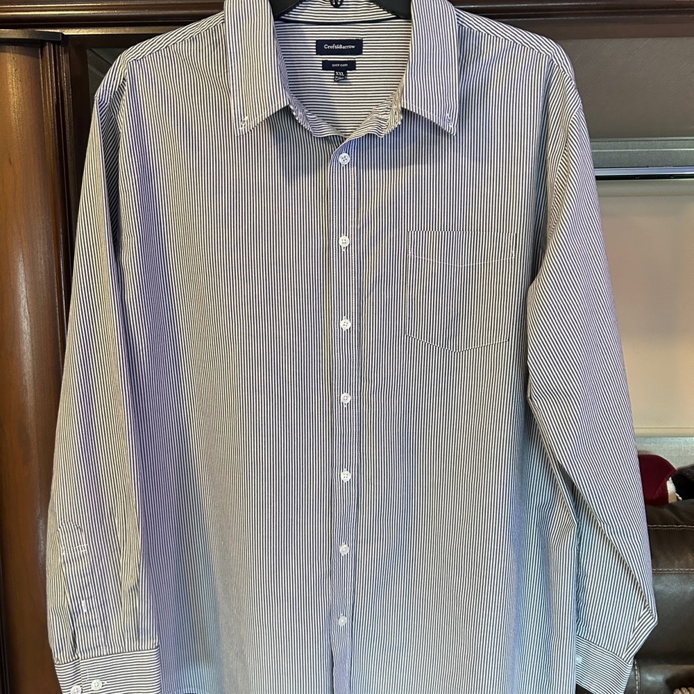 Croft and Borrow Navy and White Fine-Striped Button-Down Shirt